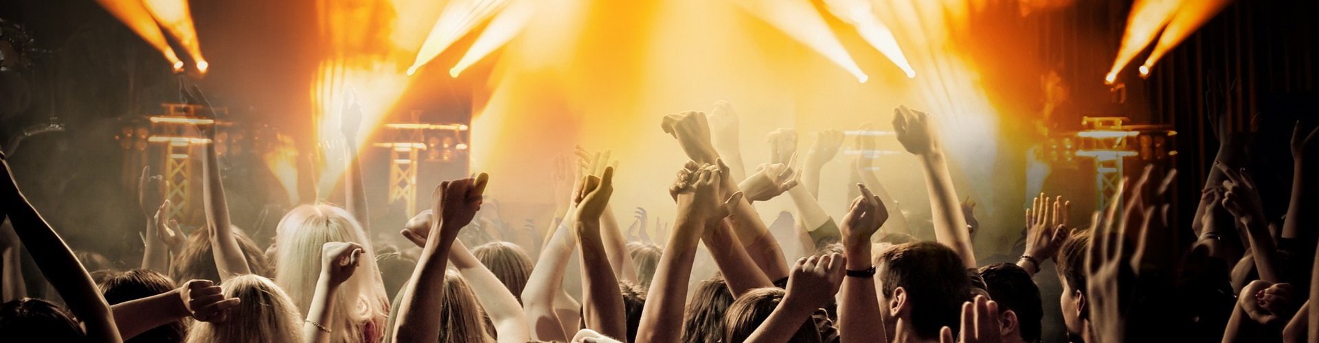 Deine Stadt - Dein Event Menschen feiern zur Musik